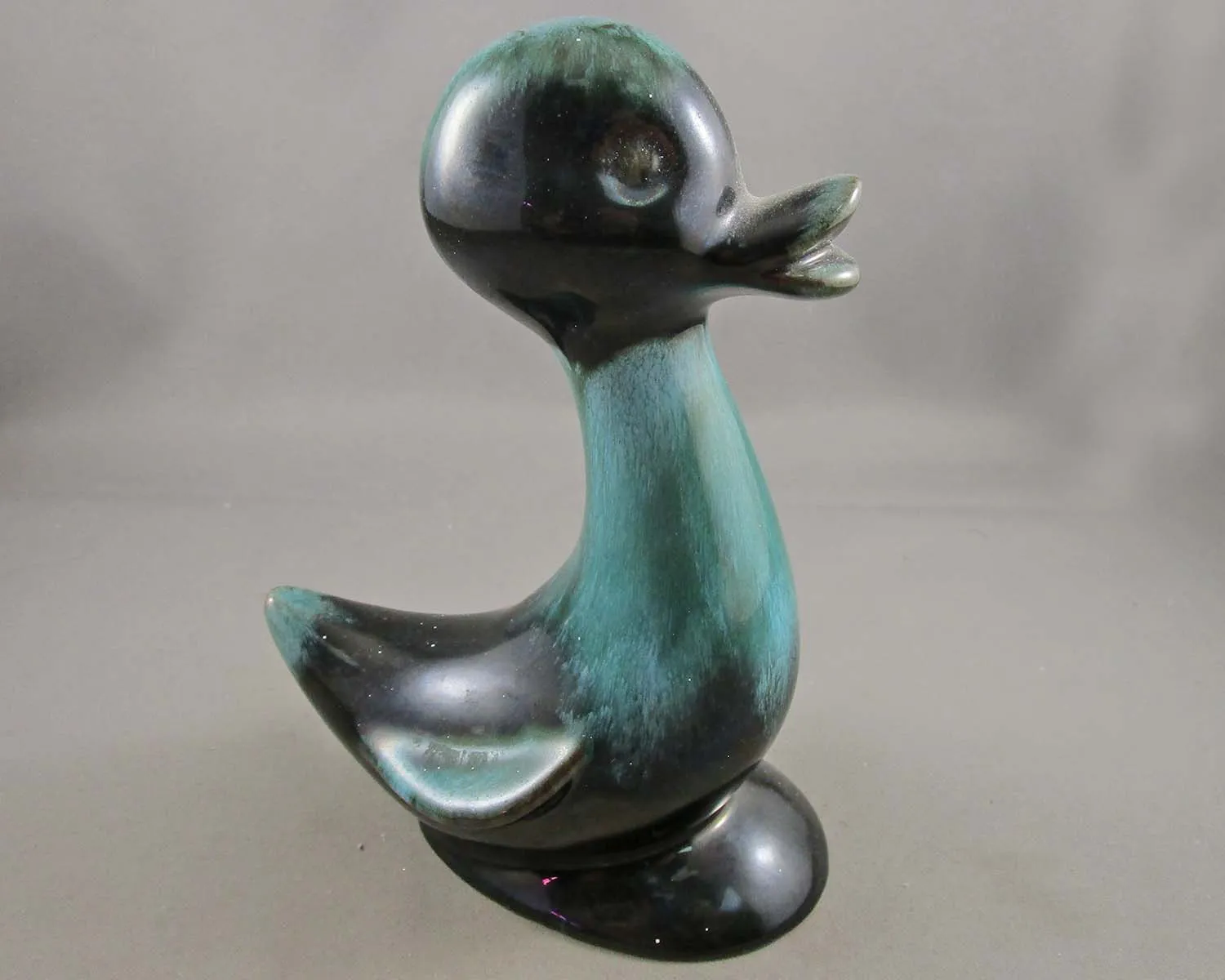 30% OFF!  Vintage Blue Mountain Pottery Style Duck 1pc B105-1