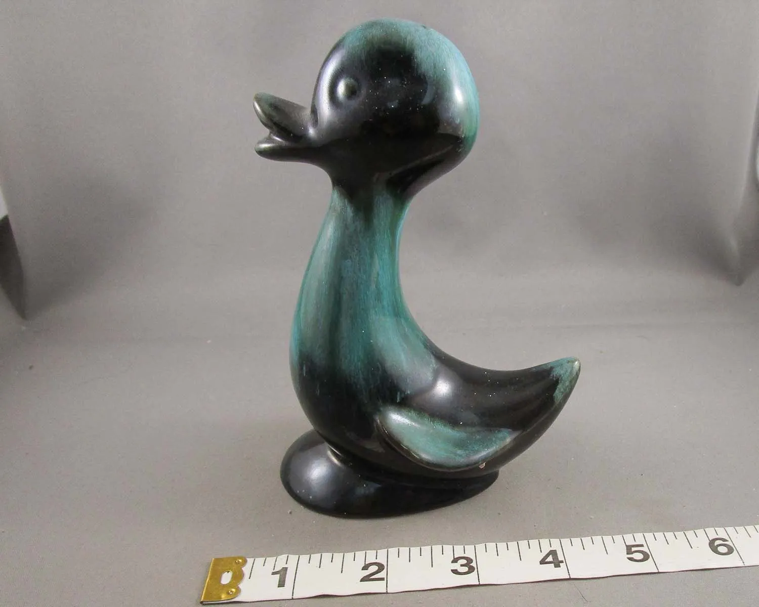 30% OFF!  Vintage Blue Mountain Pottery Style Duck 1pc B105-1