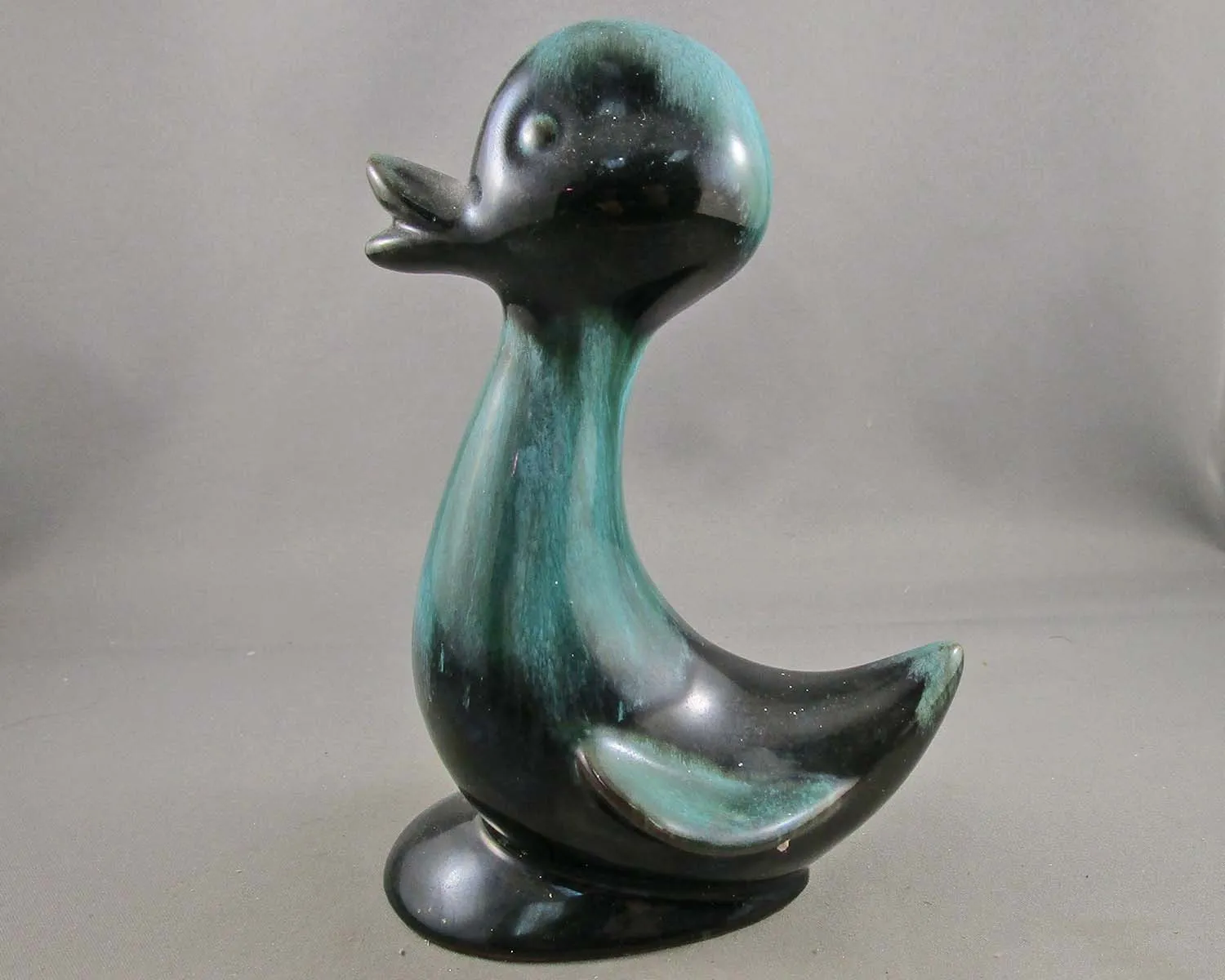 30% OFF!  Vintage Blue Mountain Pottery Style Duck 1pc B105-1