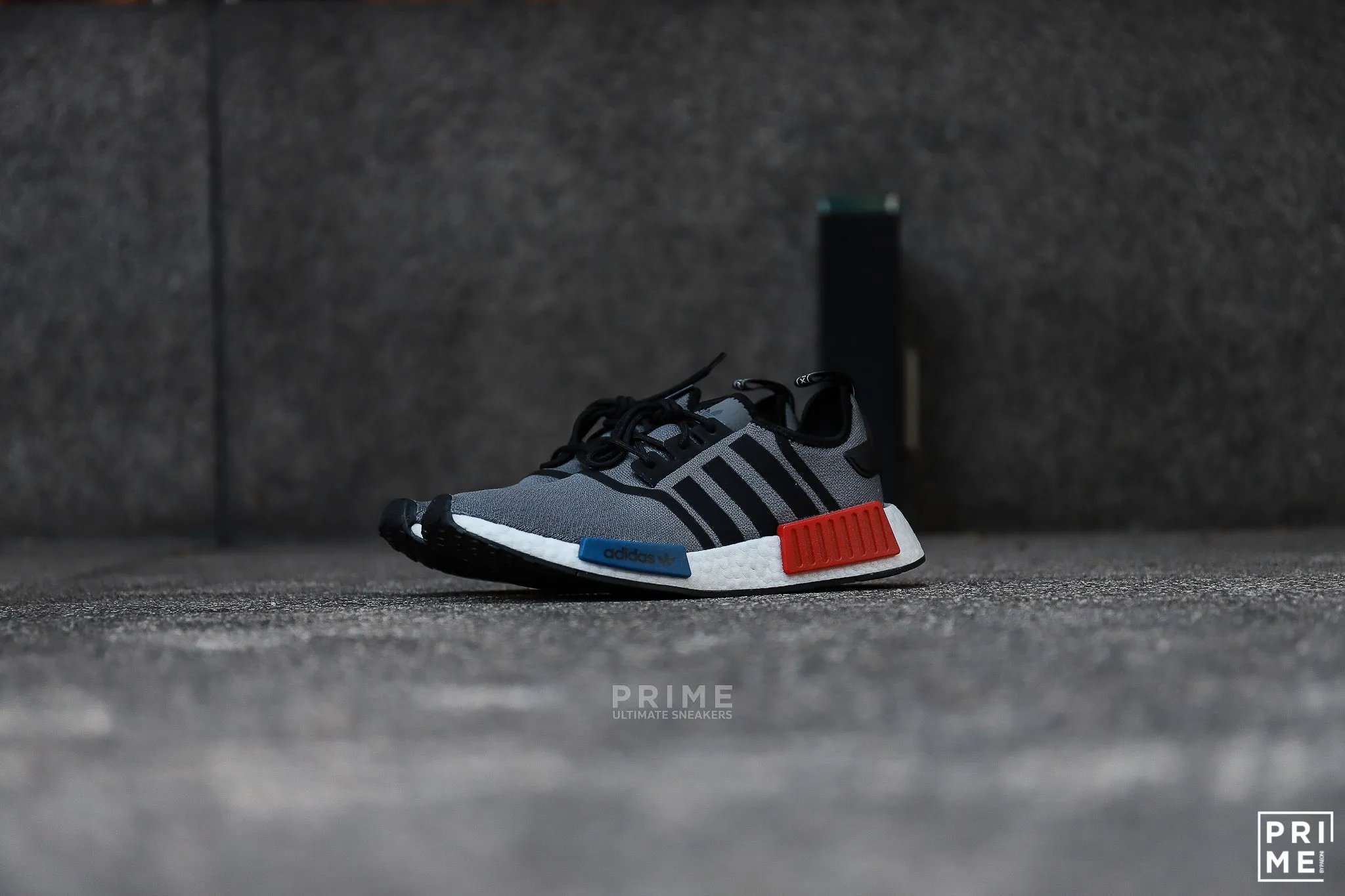 Adidas NMD R1  OG Grey / Blue / Red (GZ7924)