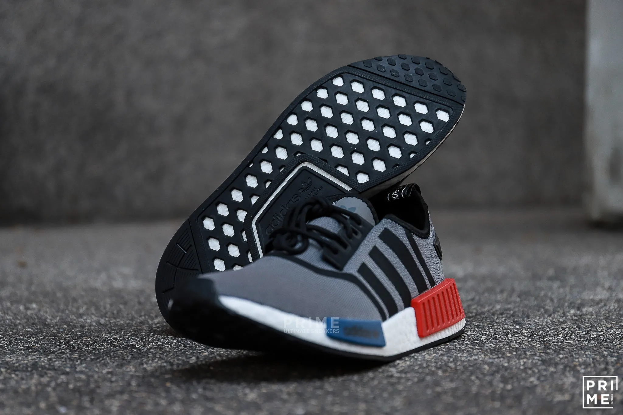 Adidas NMD R1  OG Grey / Blue / Red (GZ7924)