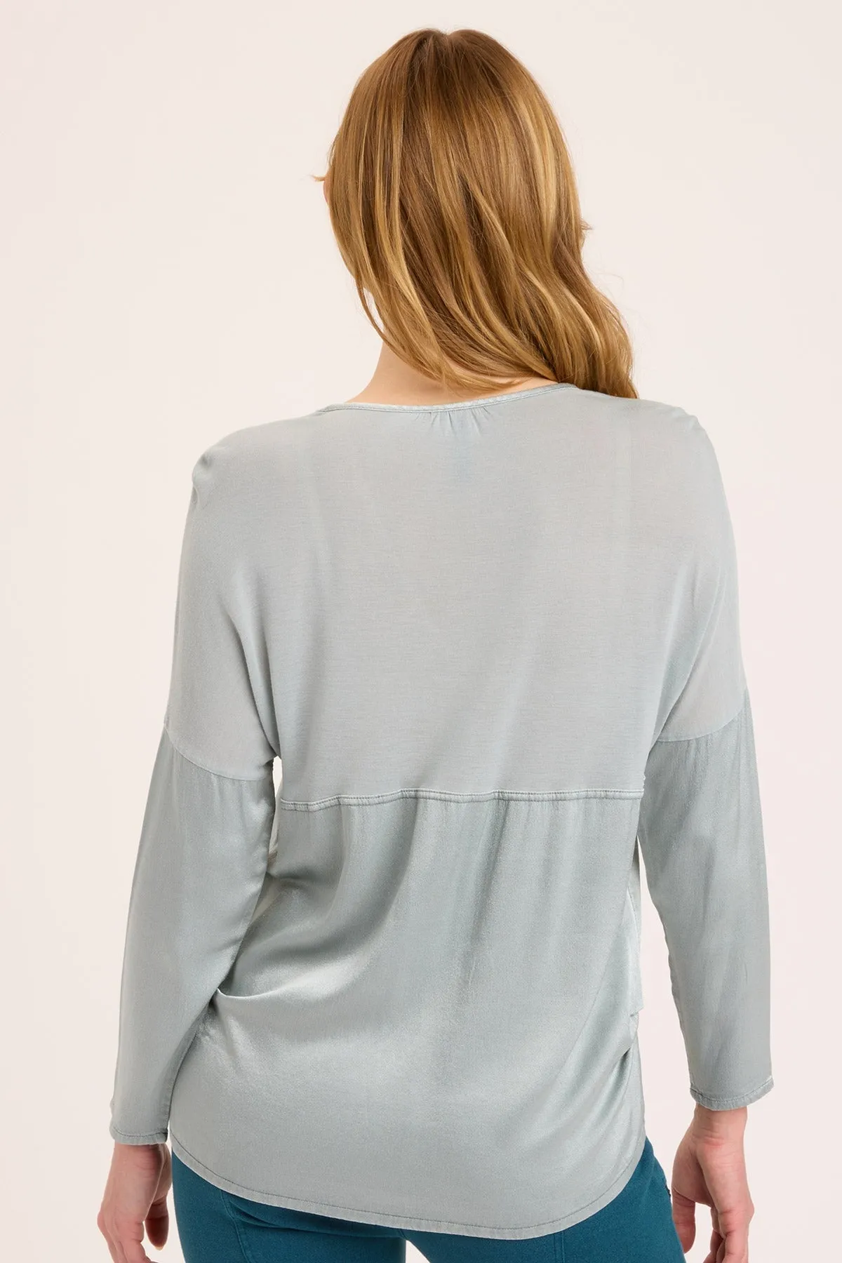 Bauer V-Neck Top