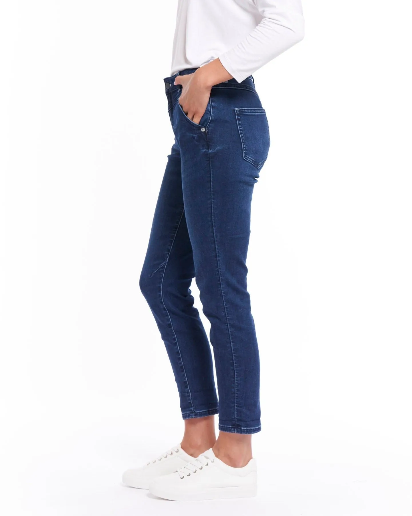 Betty Basics Bowen Jean in Dark Indigo