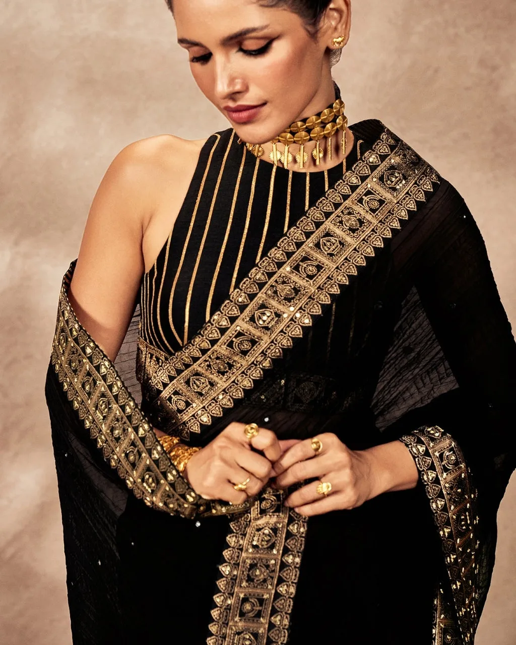 Black Potters Touch Crushed Sari Set