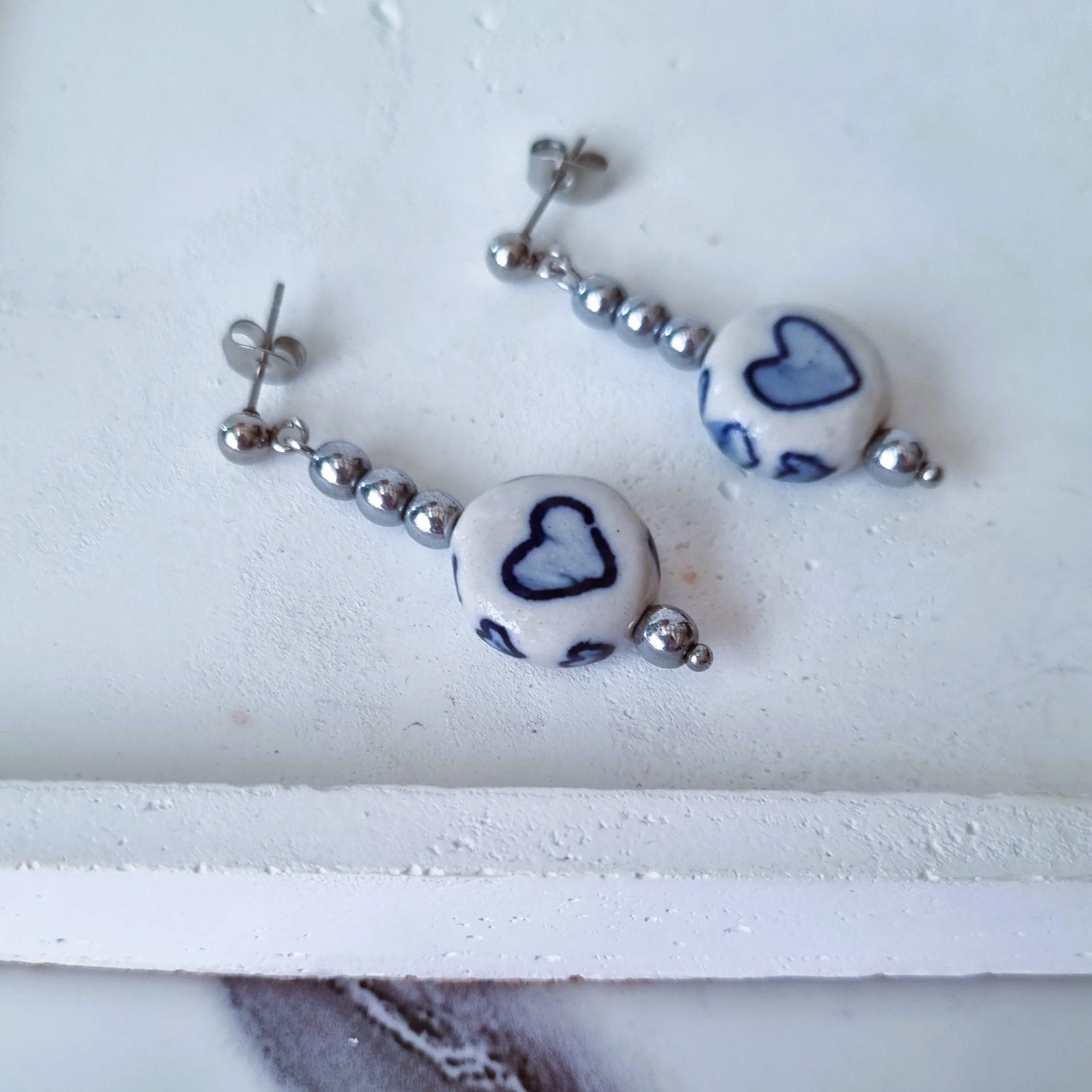 Ceramic hearts earrings