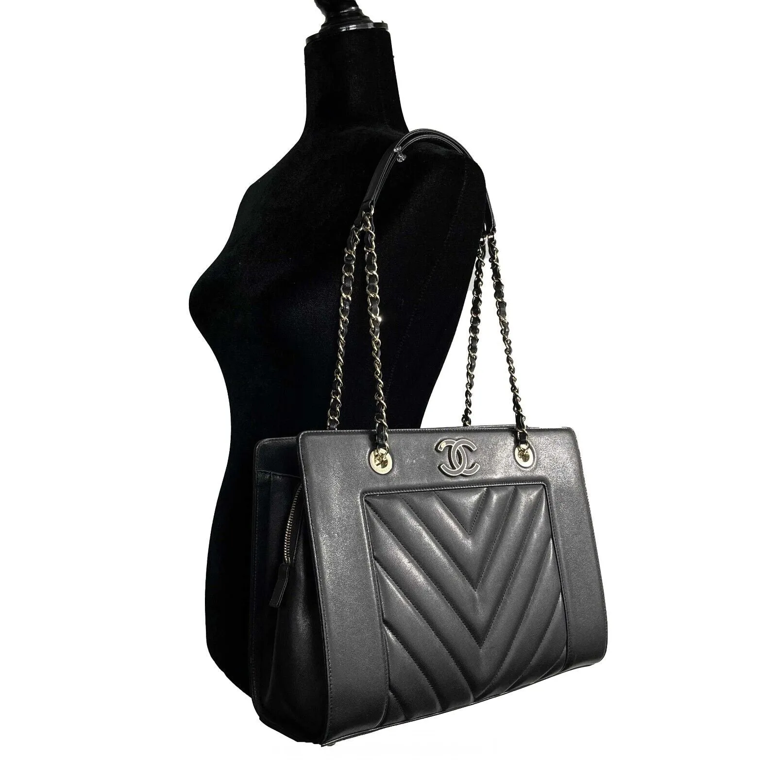 CHANEL - Mademoiselle Large Shopping Tote -Black Leather CC Chevron Shoulder Bag