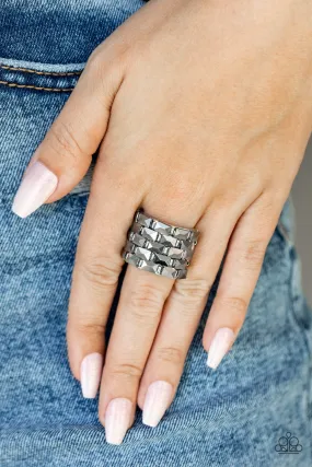 Checkered Couture Silver-Ring