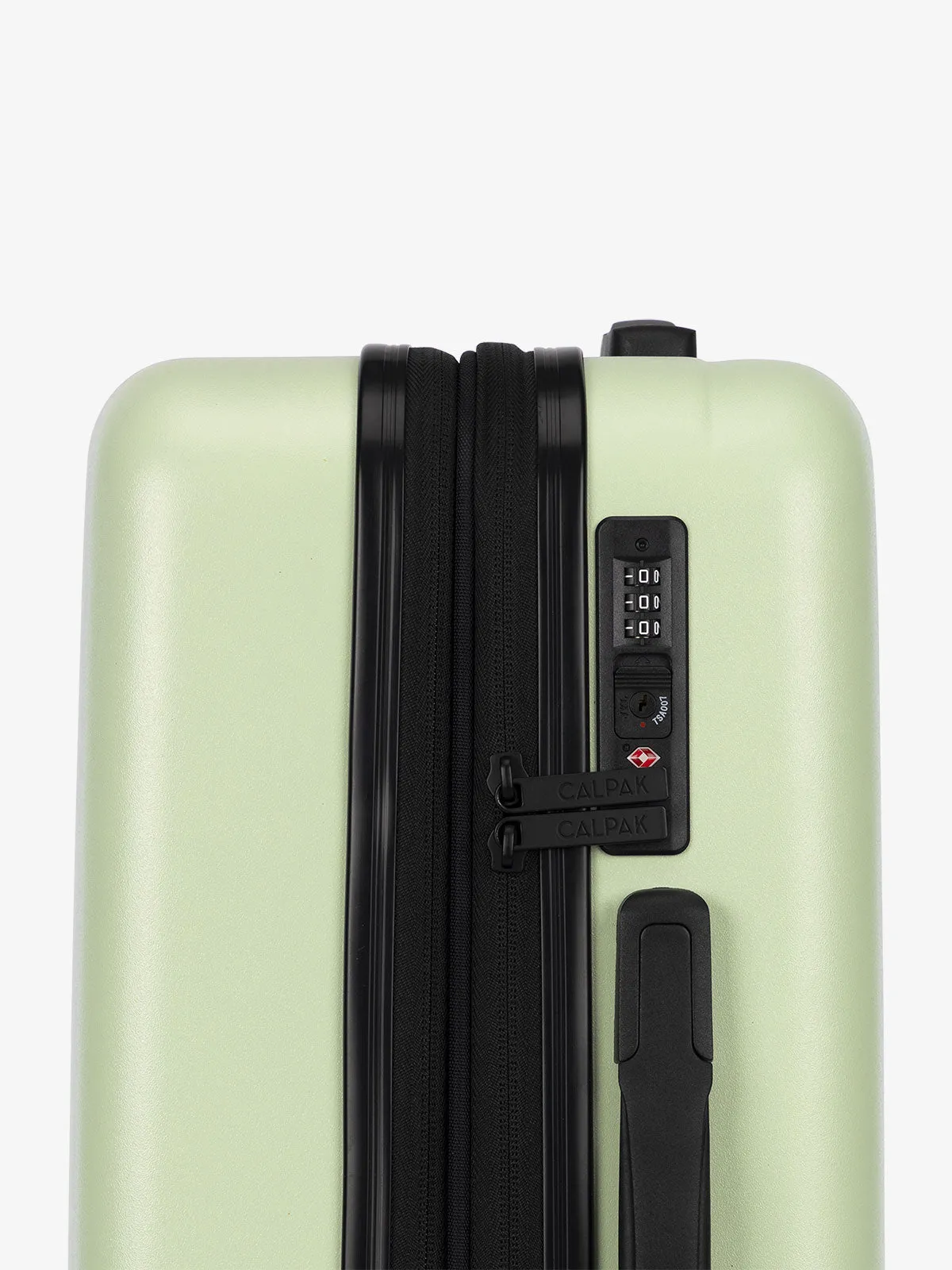 Evry Medium Luggage