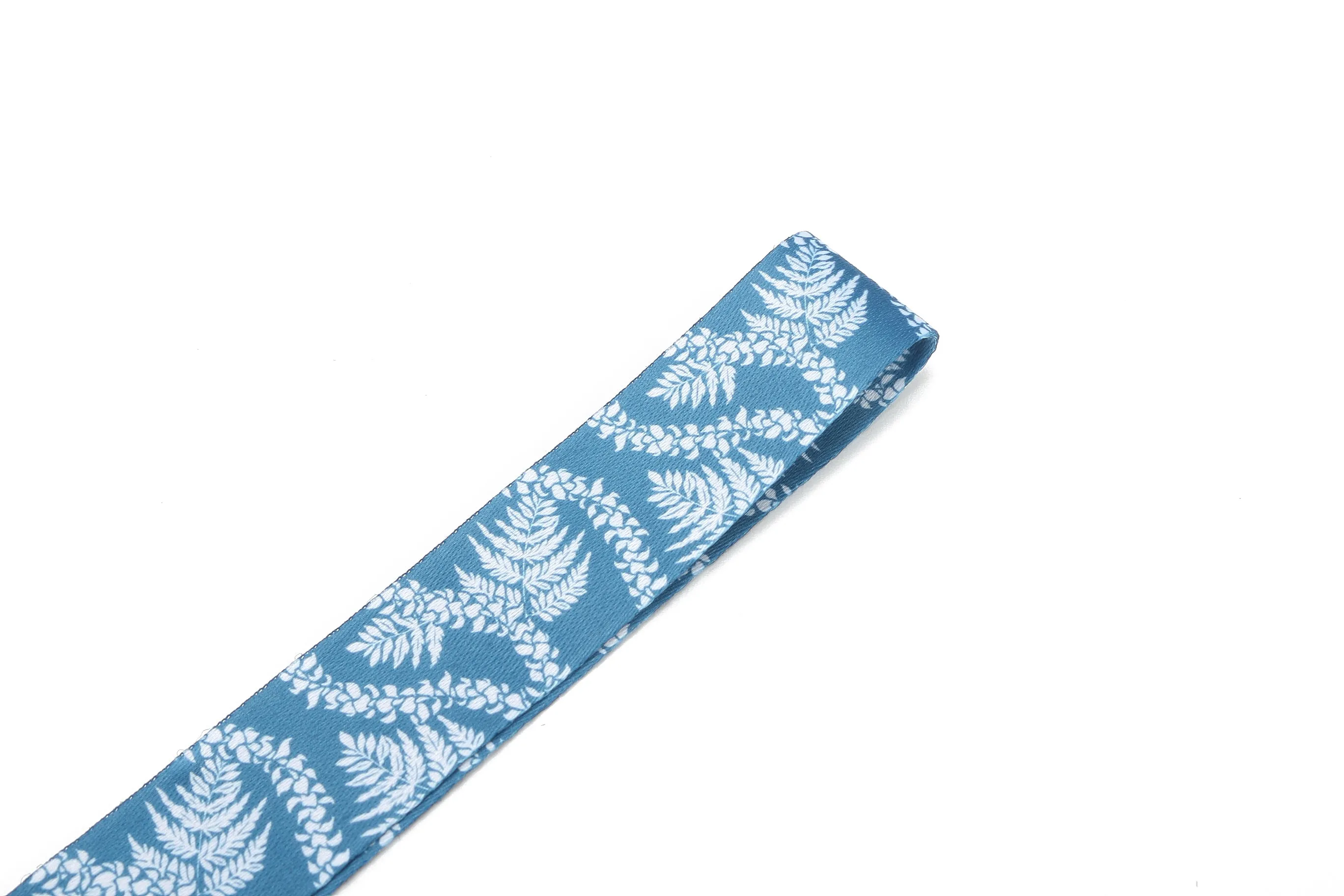 Lanyard Short Fern Lei Blue