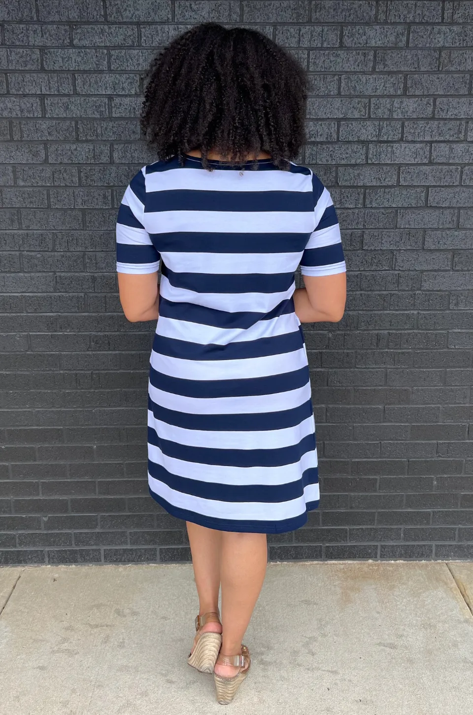 Nursing Dress With Pockets- Hidden Zipper - WIDE Stripe - Navy/White