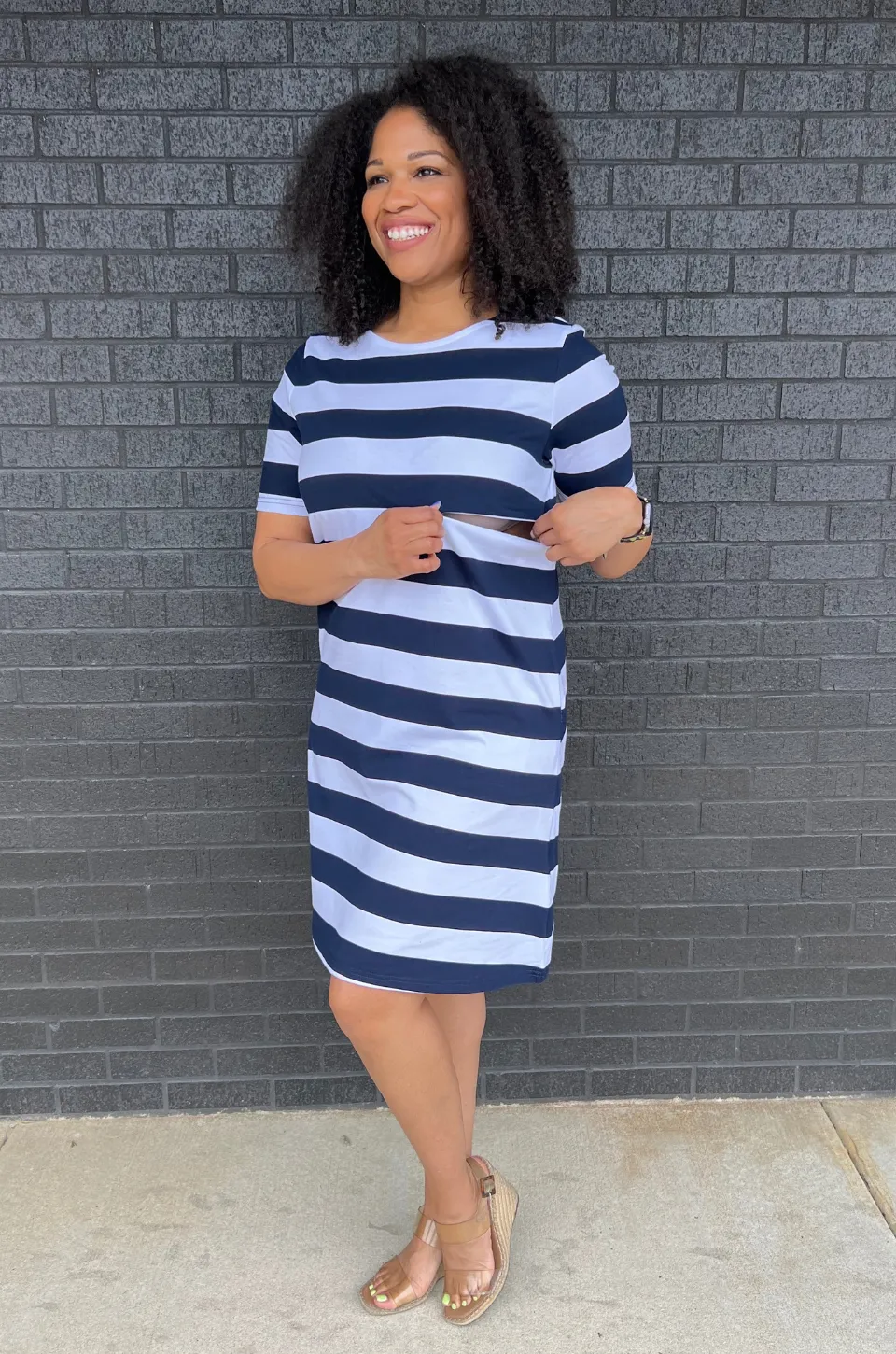 Nursing Dress With Pockets- Hidden Zipper - WIDE Stripe - Navy/White