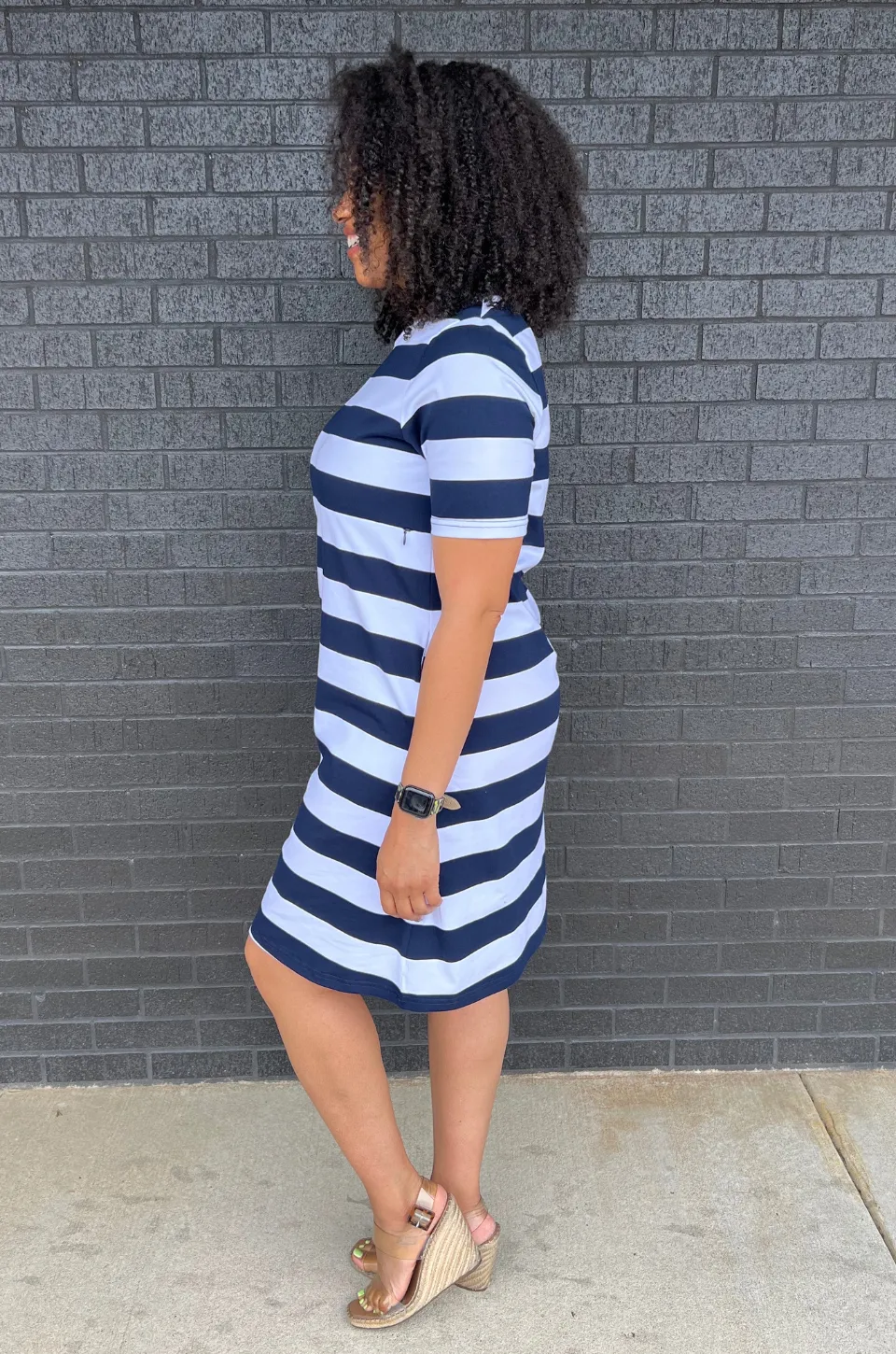 Nursing Dress With Pockets- Hidden Zipper - WIDE Stripe - Navy/White