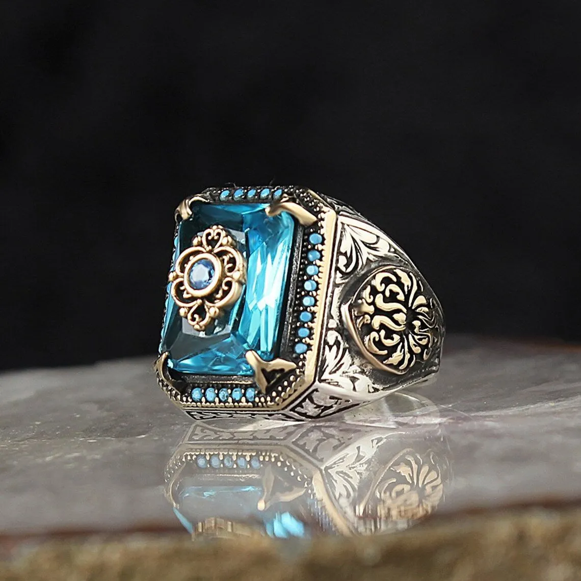 Vintage Tribal Texture Inlaid Aquamarine Zircon Ring